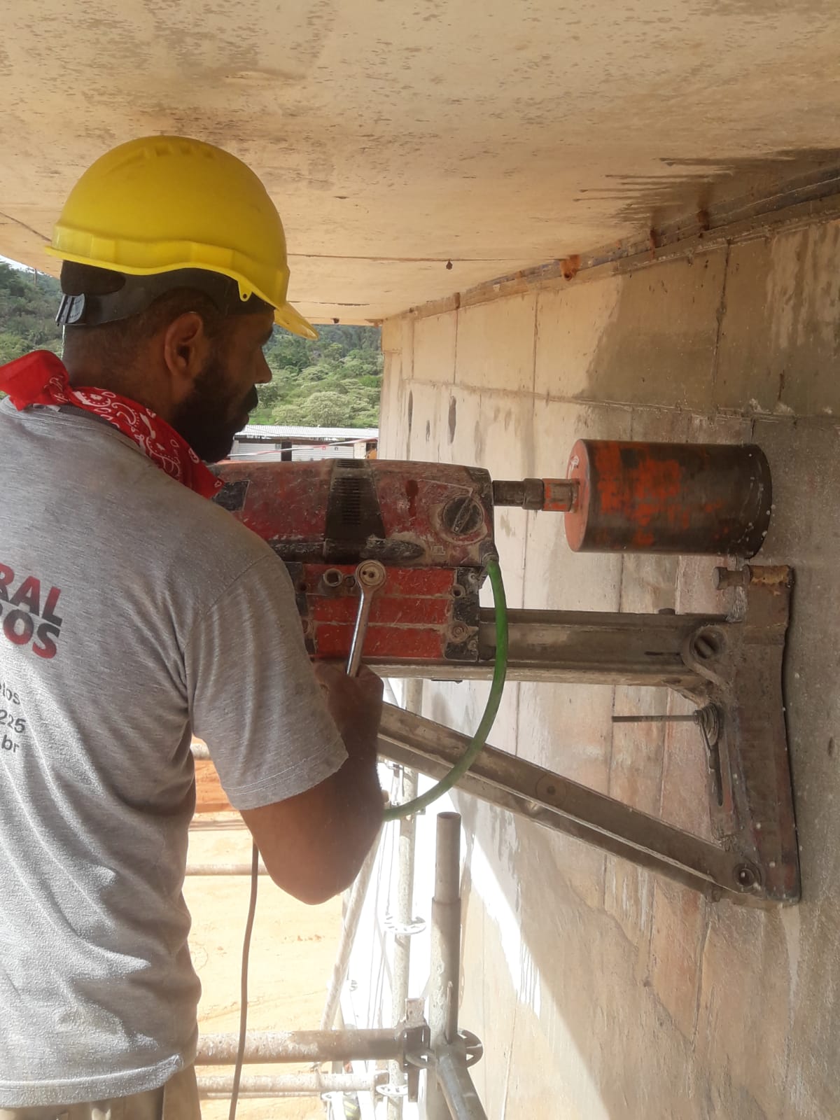 fotos serviços executados pela Central Furos
